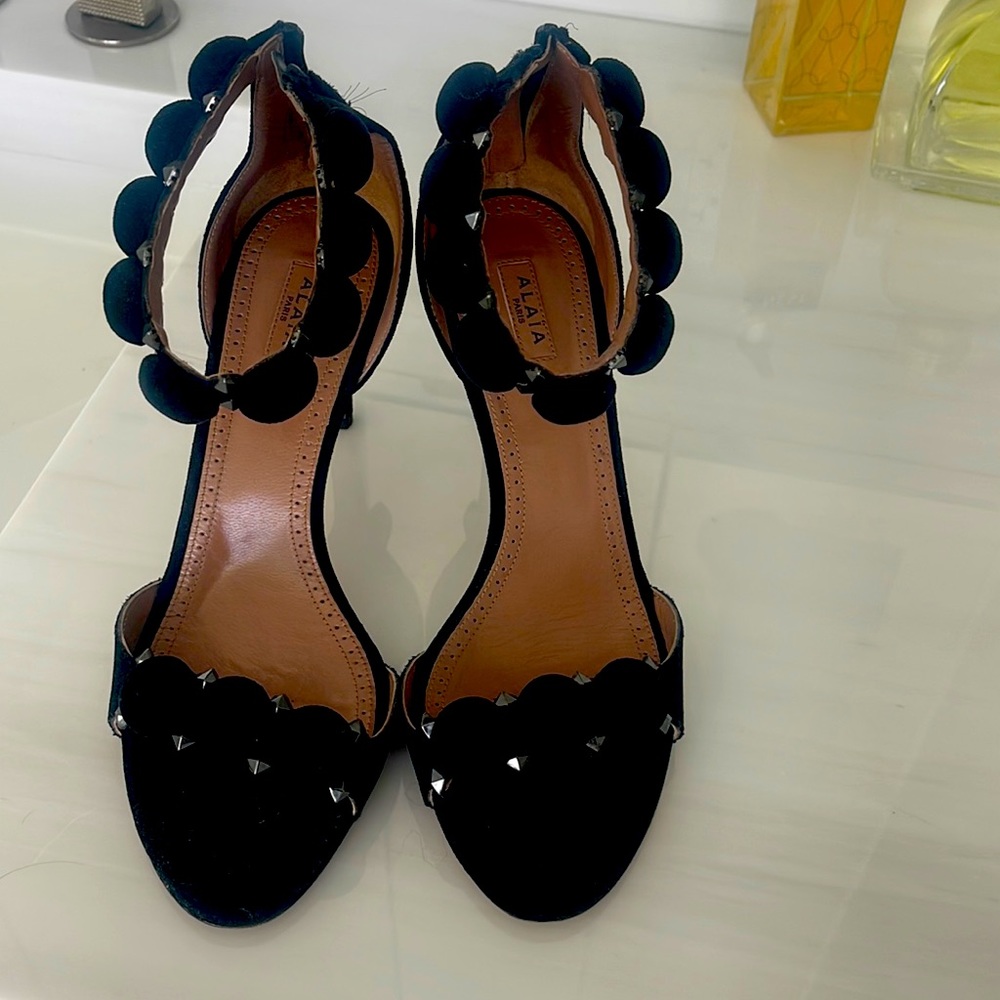 Alaia size 39 heels.. black suede